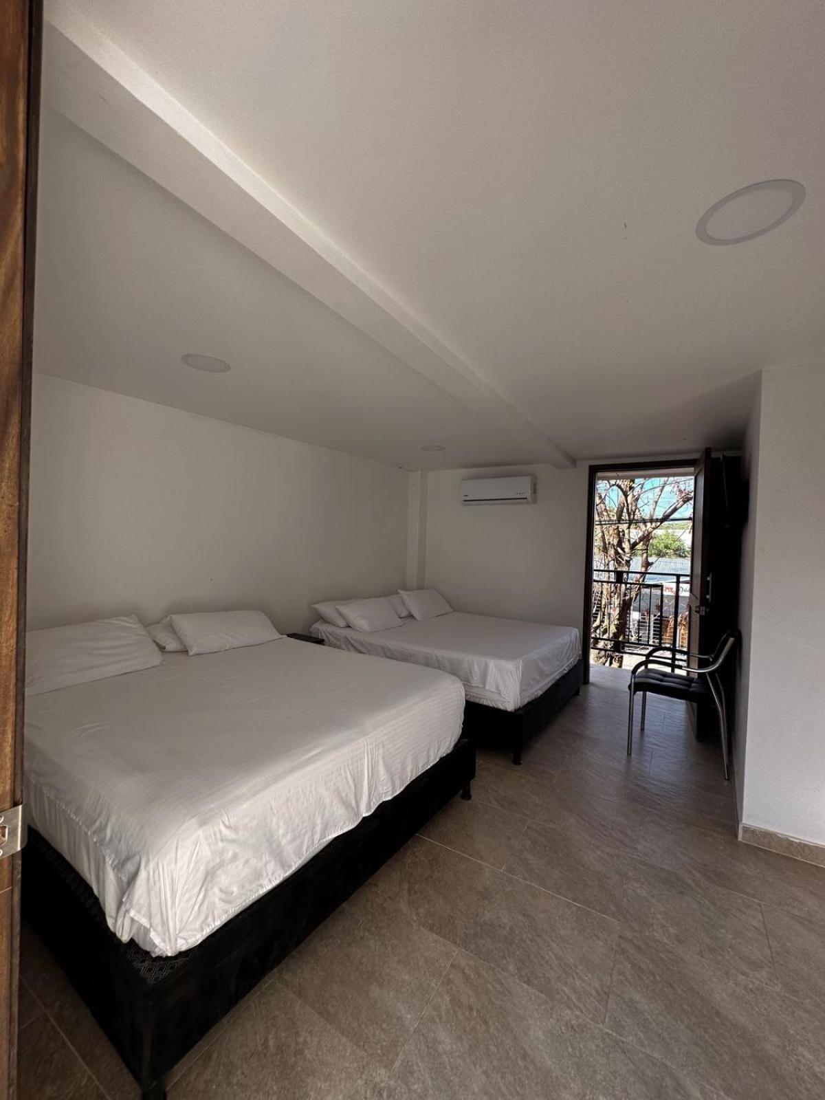 Hotel Victoria Queen Villavieja Εξωτερικό φωτογραφία
