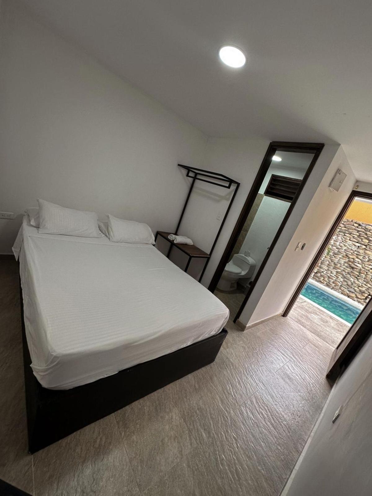 Hotel Victoria Queen Villavieja Εξωτερικό φωτογραφία